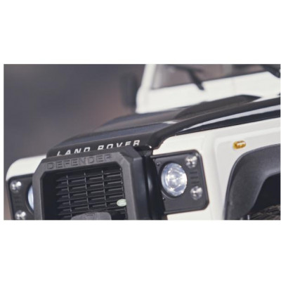 LAND ROVER DEFENDER D110 4WD 1:8, Bílá, 2,4 Ghz, LED