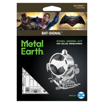 Metal Earth Luxusní ocelová stavebnice Batman vs Superman Bat Signal